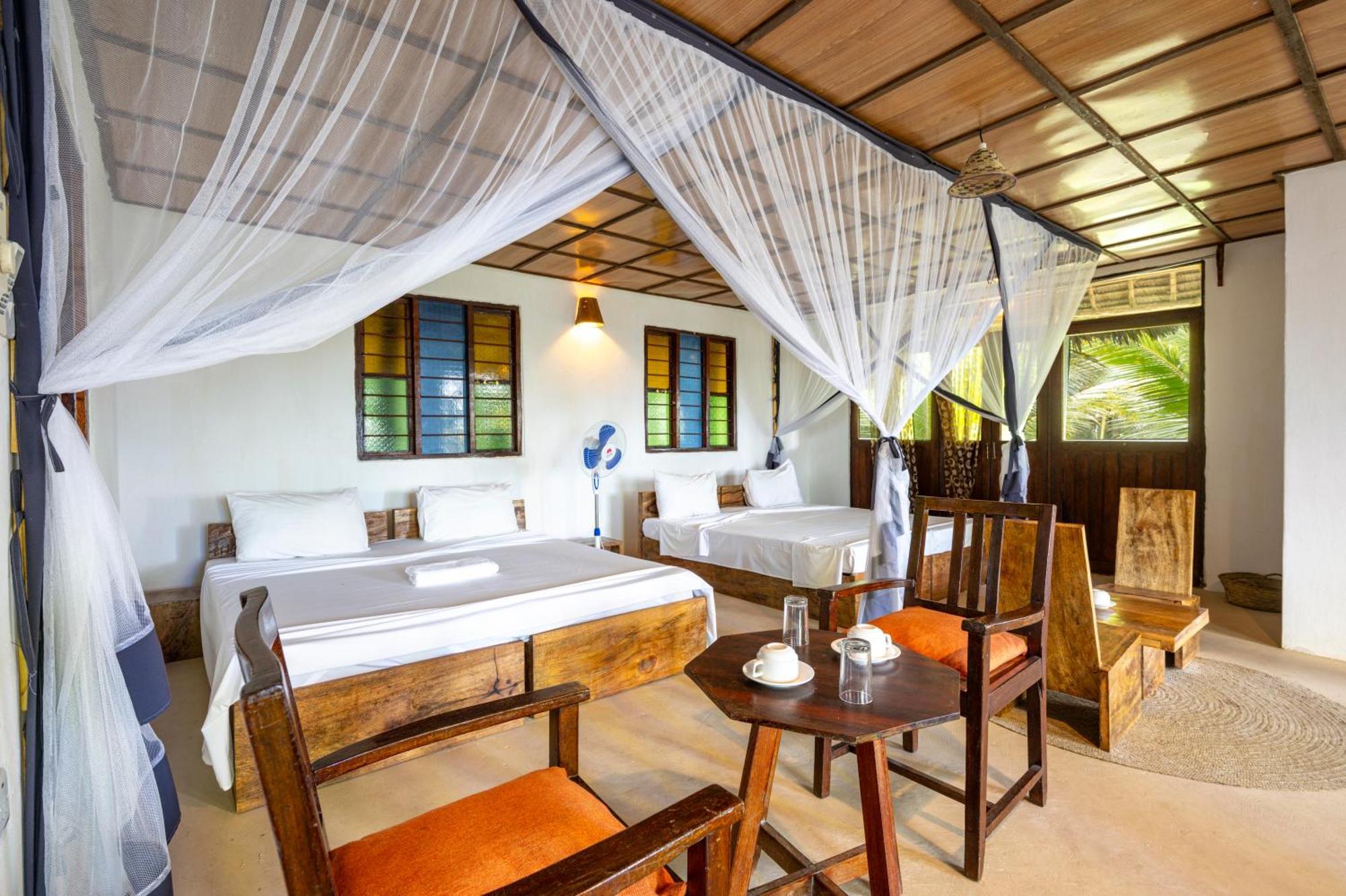 The Seles Boutique Hotel Gazija Phòng bức ảnh
